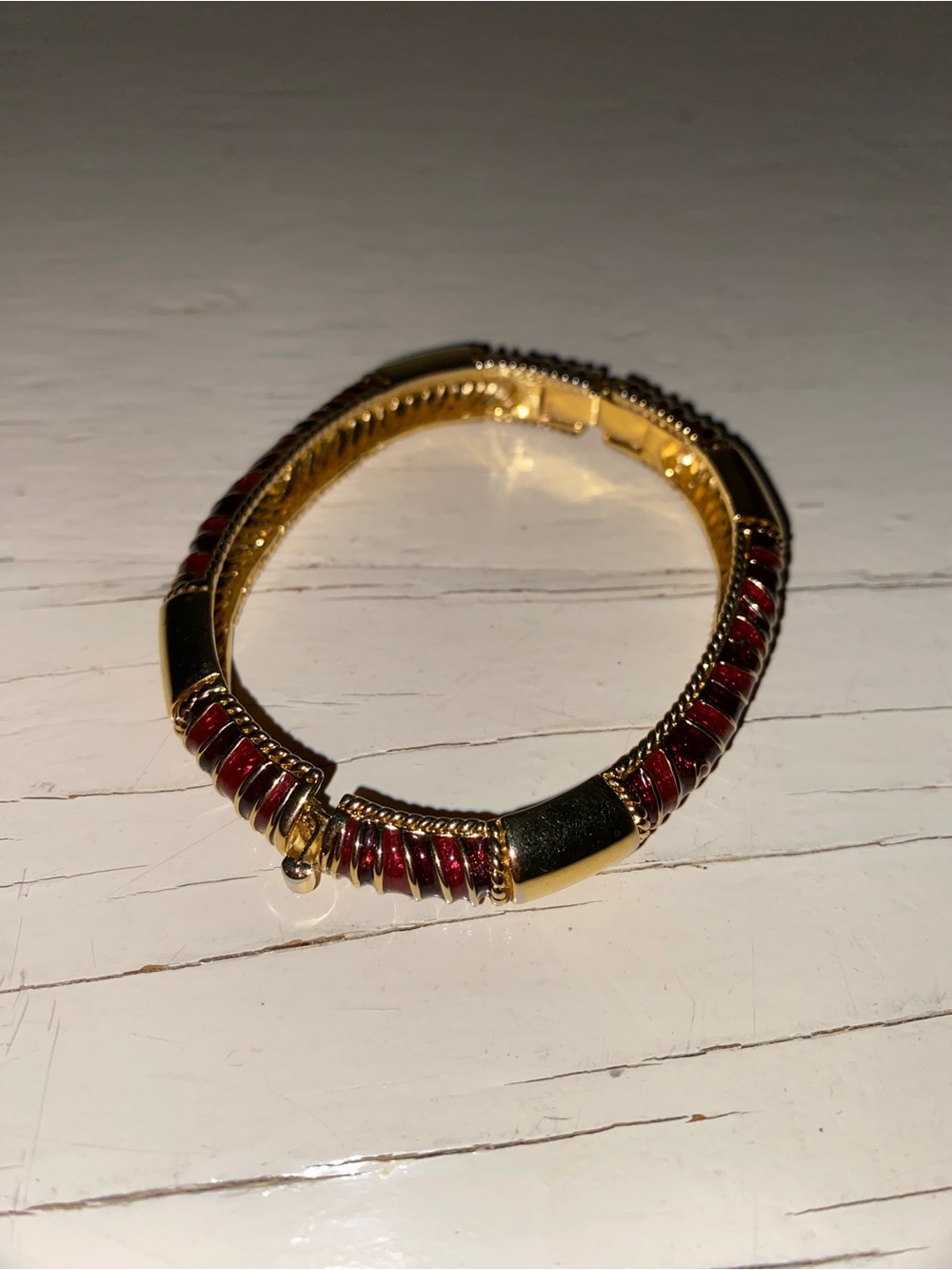 Vintage Gold and Enamel Clamper